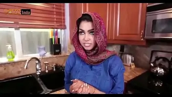 Hijabi blowjob