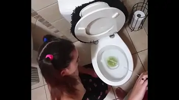Pee during blowjob