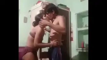 Desi aunty bra opening and boob pressing