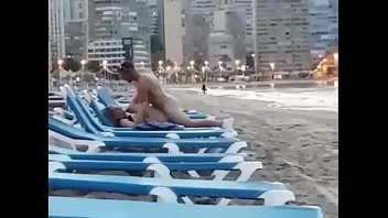 Putaria praia nudismo