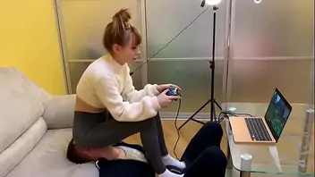 Teen gamer girl