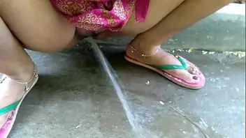 Wife outdoor piss